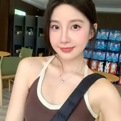 万山佑